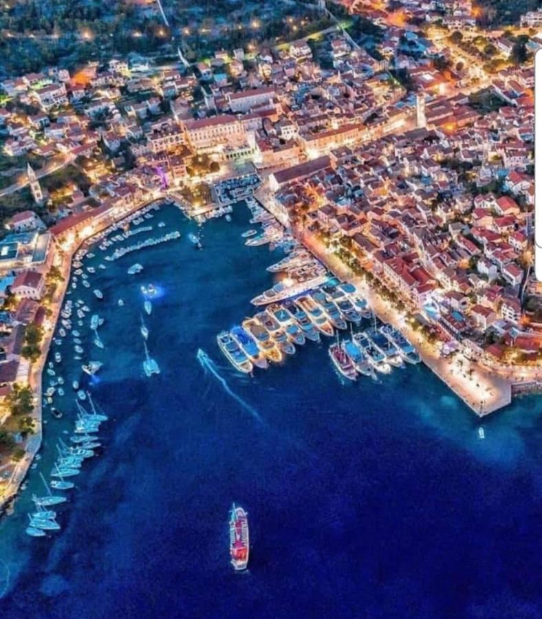 Apartments Luci Hvar Town Exterior foto