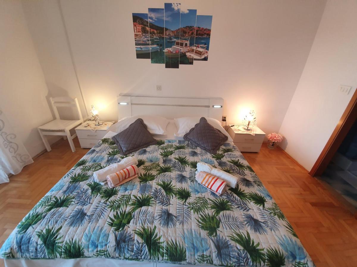 Apartments Luci Hvar Town Exterior foto